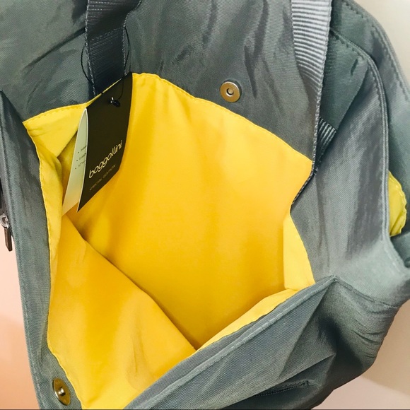 NWT Baggallini Gray Special Edition Tote - Picture 6 of 7